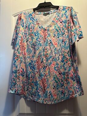 V-Neck Short Sleeve Floral-Print Blouse in Blue and Pink